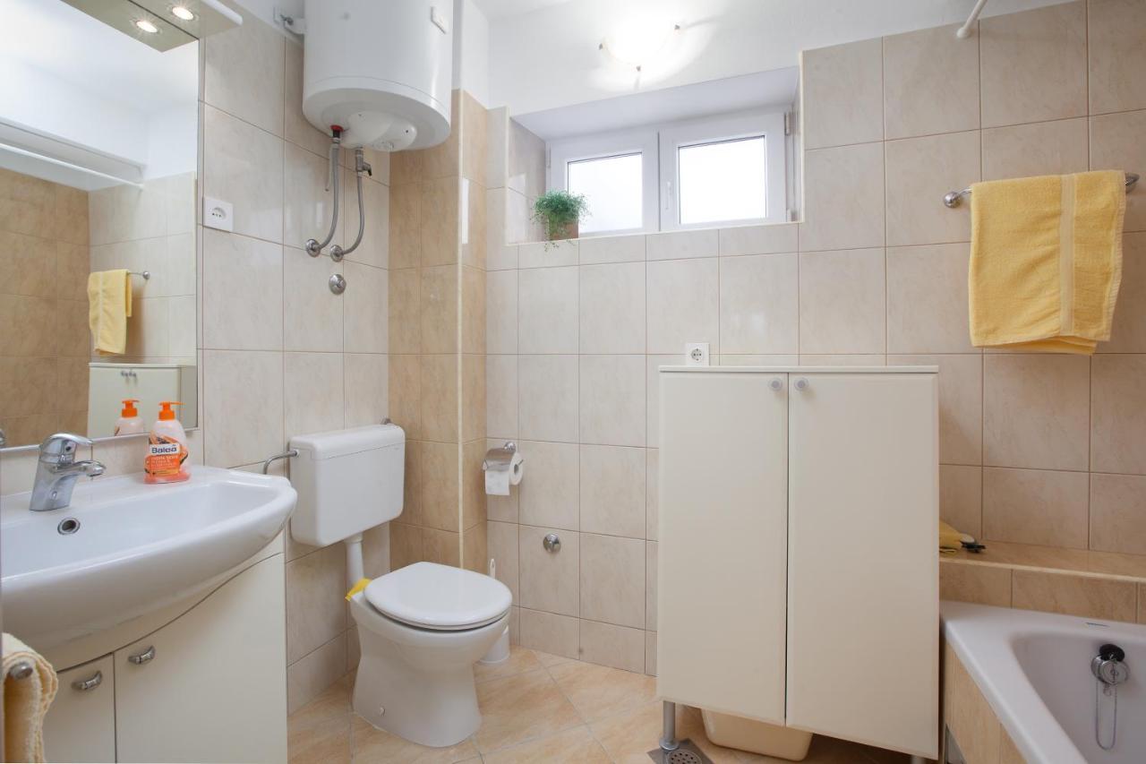 Apartman Vite Подгора Екстериор снимка